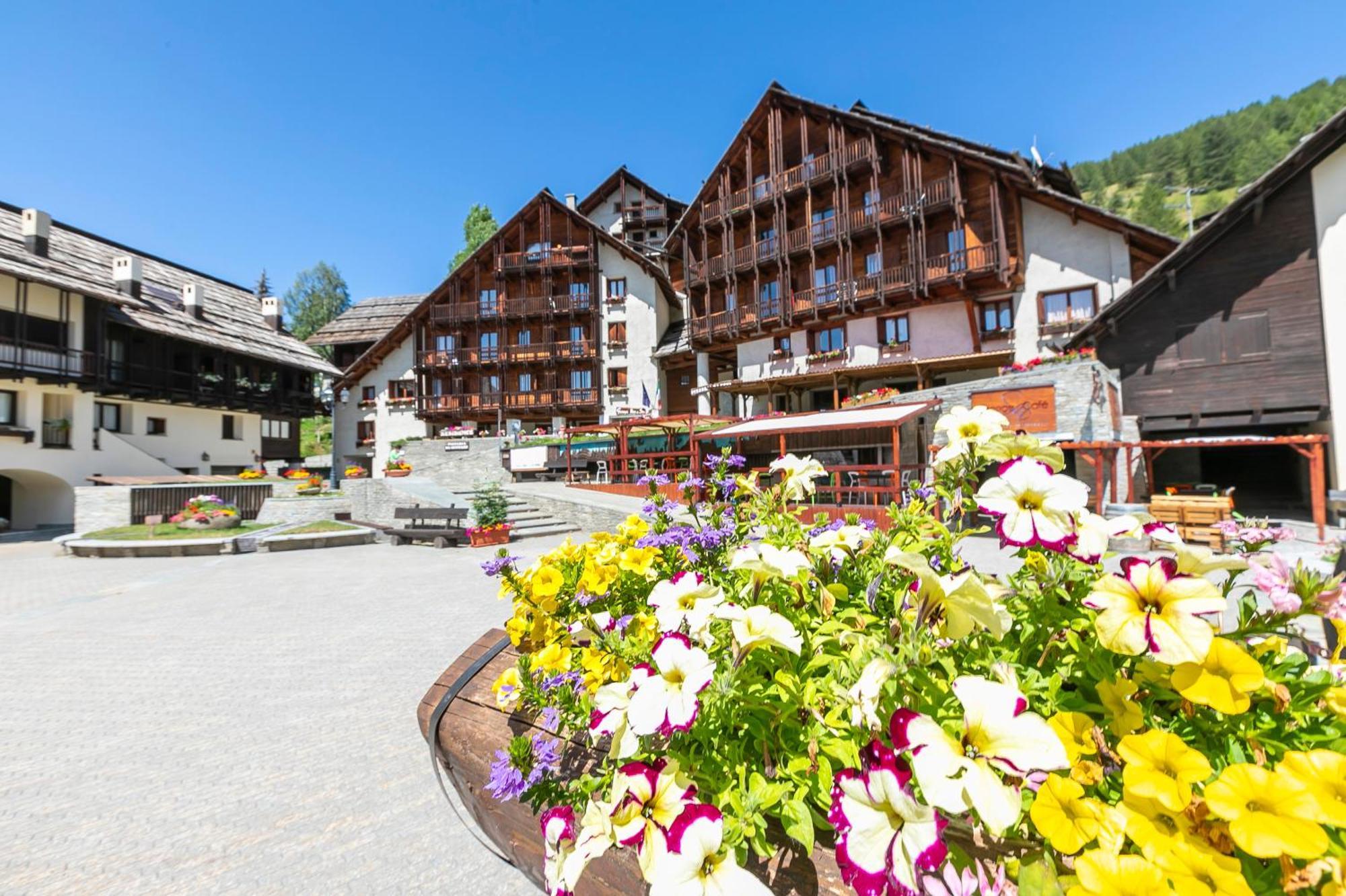 Grange Hike & Ski Sestriere Apartments Exterior foto