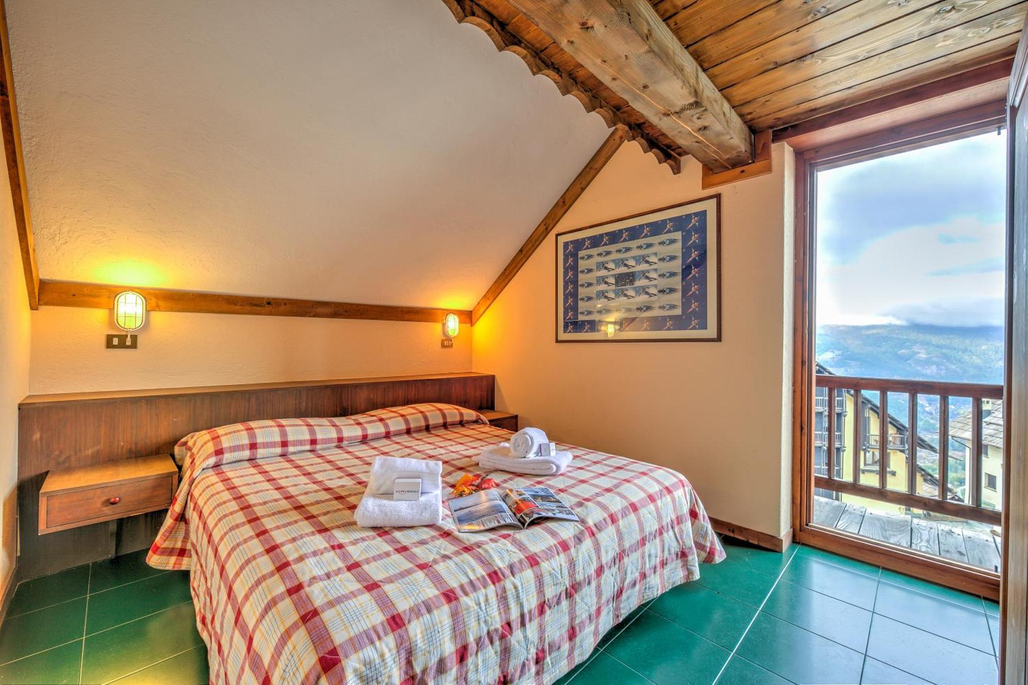 Grange Hike & Ski Sestriere Apartments Quarto foto